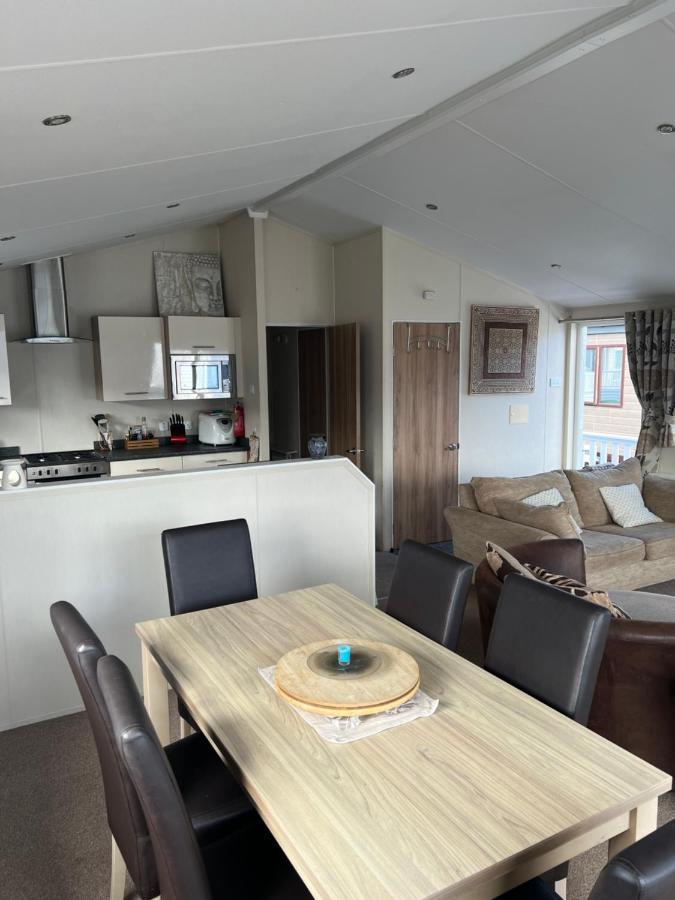 צ'יצ'סטר Lodge Caravan On Holiday Park מראה חיצוני תמונה